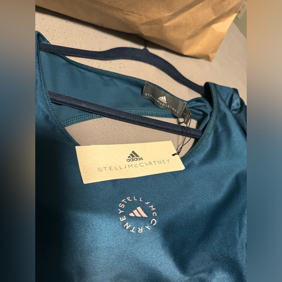 Adidas stella Mcartney multi sport crop top NWT! Size large - Picture 6 of 10